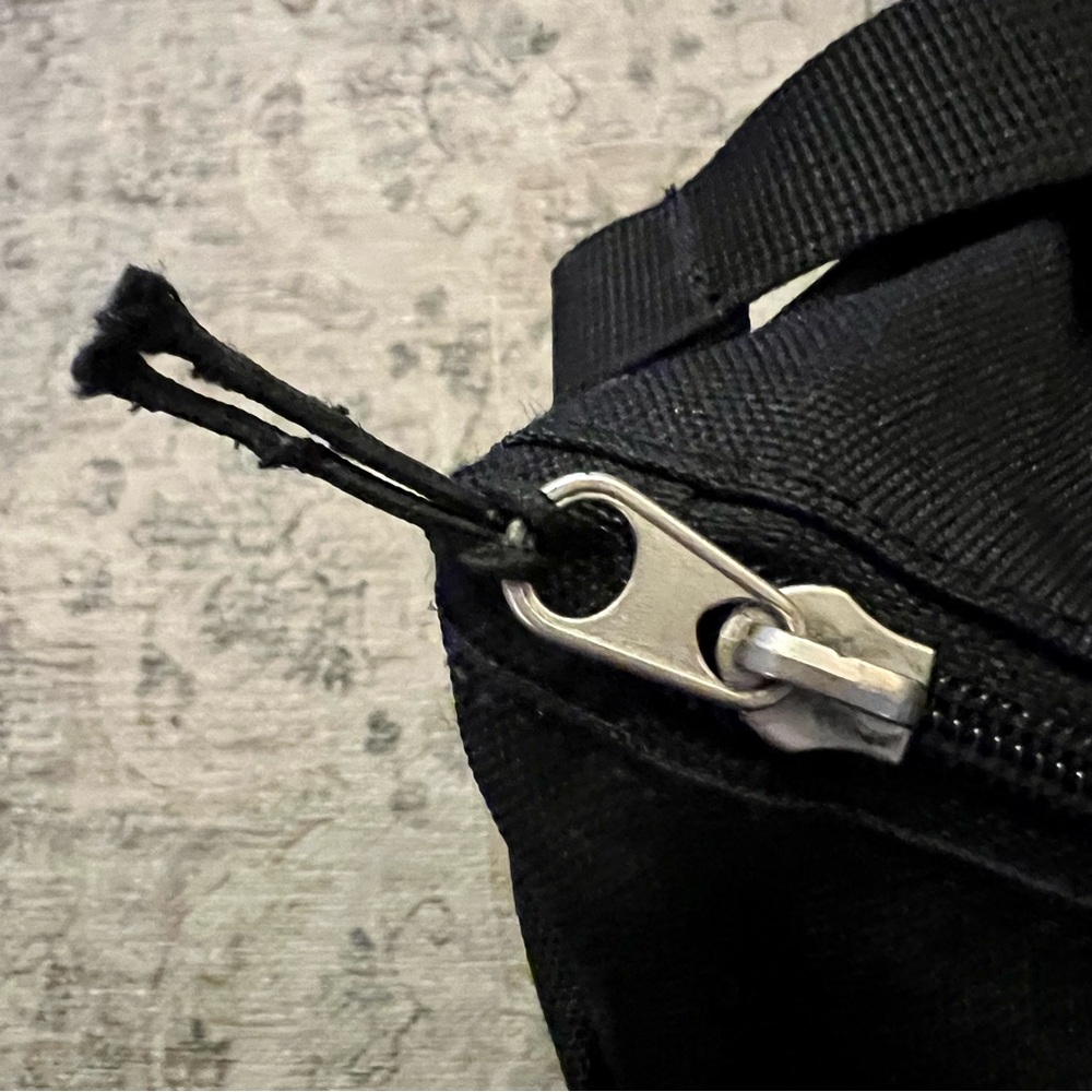 Eddie Bauer Sturdy Ripstop Crossbody Handbag Black - Picture 13 of 16